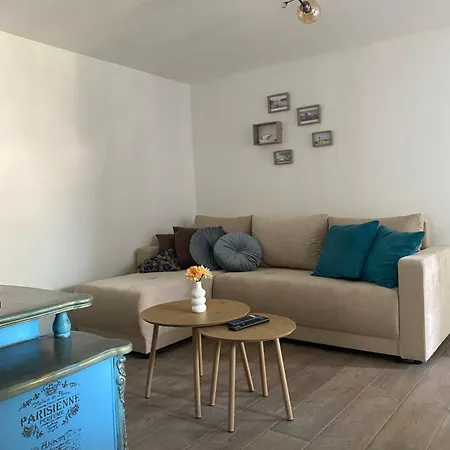 Kucerak Kraj Dunava * Bukorovac