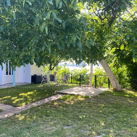 Kucerak Kraj Dunava Holiday home *